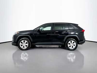 2024 Toyota RAV4, $29977. Photo 4