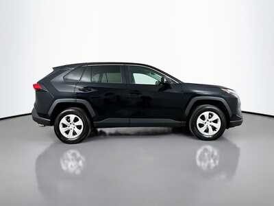 2024 Toyota RAV4, $29977. Photo 8