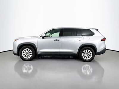 2025 Toyota Grand Highlander, $47977. Photo 4