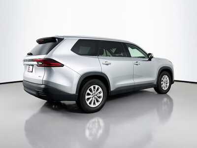 2025 Toyota Grand Highlander, $47977. Photo 7