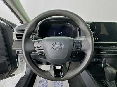 2025 Toyota Camry, $26977. Photo 11
