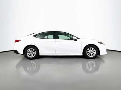 2025 Toyota Camry, $26977. Photo 8