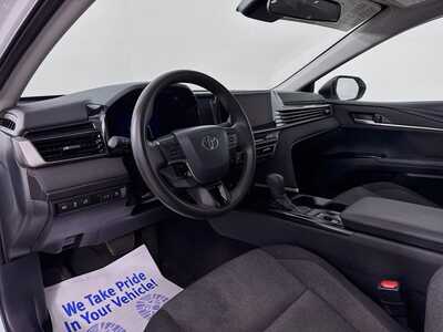 2025 Toyota Camry, $26977. Photo 9