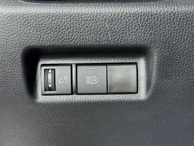 2025 Toyota RAV4, $34977. Photo 10