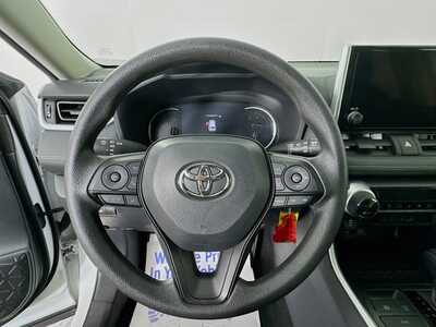 2025 Toyota RAV4, $34977. Photo 11