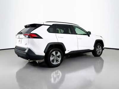 2025 Toyota RAV4, $34977. Photo 7