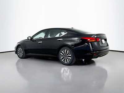 2024 Nissan Altima, $19977. Photo 5