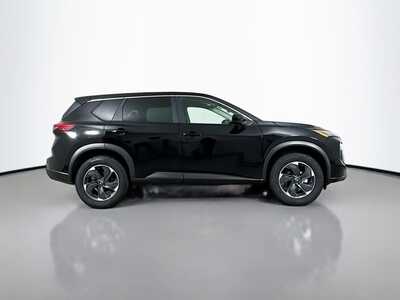 2025 Nissan Rogue, $24977. Photo 8