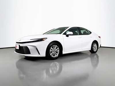 2025 Toyota Camry, $27989. Photo 3