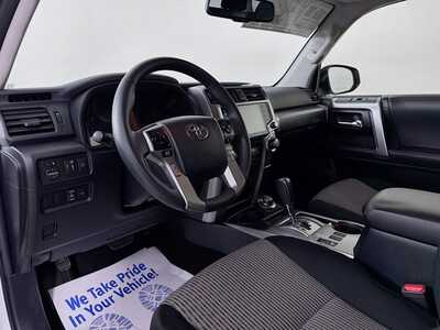 2024 Toyota 4Runner, $40977. Photo 9