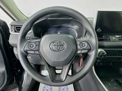 2025 Toyota RAV4, $34977. Photo 11