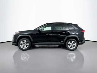 2025 Toyota RAV4, $34977. Photo 4