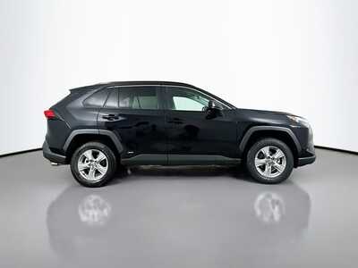 2025 Toyota RAV4, $34977. Photo 8