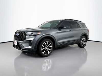 2025 Ford Explorer, $39977. Photo 3