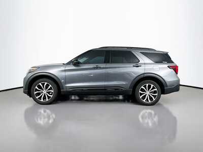 2025 Ford Explorer, $39977. Photo 4