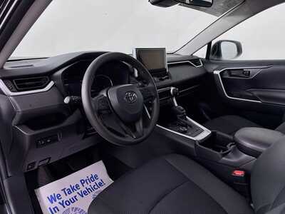 2025 Toyota RAV4, $33977. Photo 9