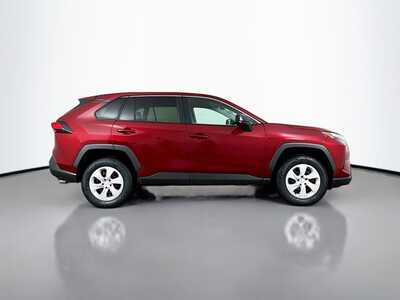 2024 Toyota RAV4, $28977. Photo 8