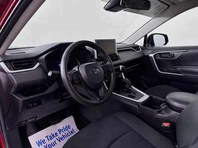 2024 Toyota RAV4, $28977. Photo 9