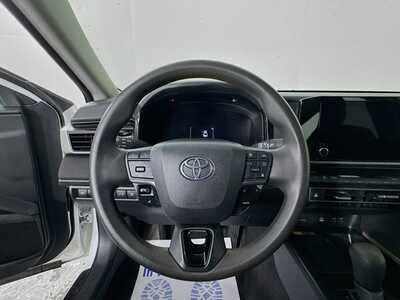 2025 Toyota Camry, $26977. Photo 11