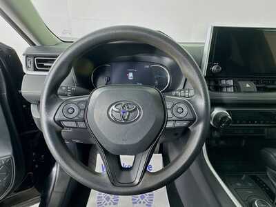 2025 Toyota RAV4, $36944. Photo 11