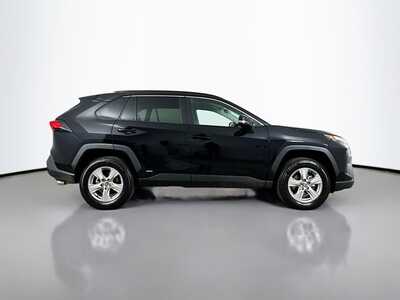 2025 Toyota RAV4, $36944. Photo 8