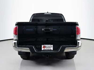 2021 Toyota Tacoma, $38140. Photo 6
