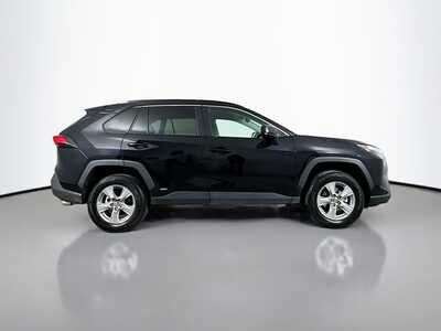 2025 Toyota RAV4, $35977. Photo 8