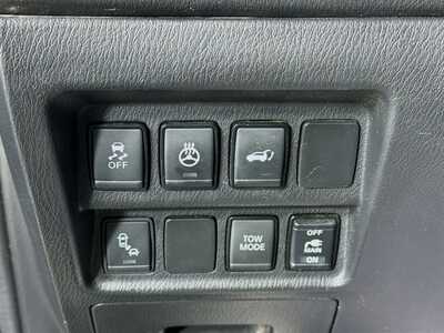 2018 Nissan Pathfinder, $14538. Photo 10