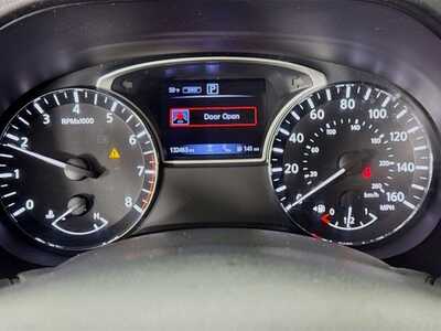 2018 Nissan Pathfinder, $14538. Photo 12