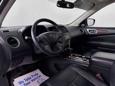 2018 Nissan Pathfinder, $14538. Photo 9
