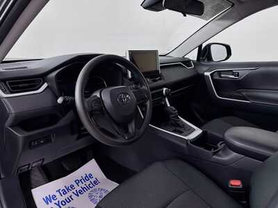 2025 Toyota RAV4, $33977. Photo 9