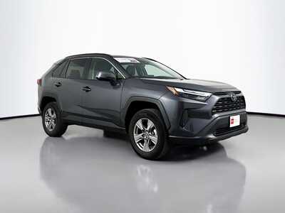 2025 Toyota RAV4, $33977. Photo 1