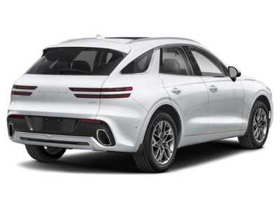 2025 Genesis GV70, $33577. Photo 5