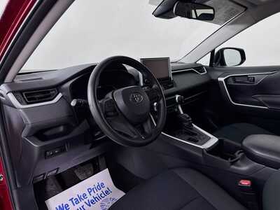 2024 Toyota RAV4, $29977. Photo 9