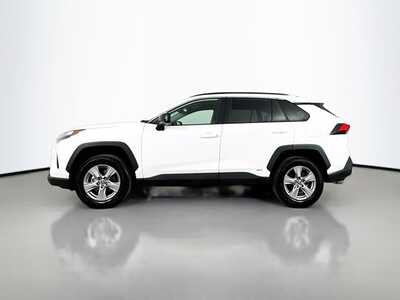 2025 Toyota RAV4, $35977. Photo 4