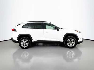 2025 Toyota RAV4, $35977. Photo 8