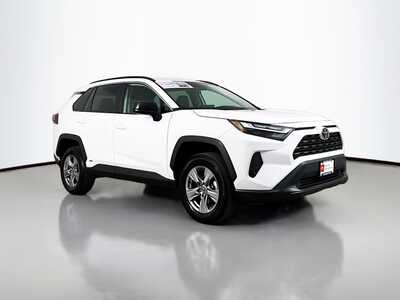 2025 Toyota RAV4, $35977. Photo 1