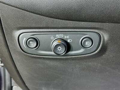 2020 Chevrolet Equinox, $17977. Photo 10