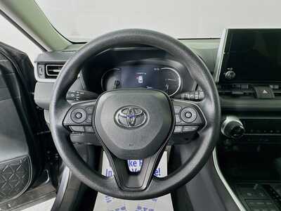 2025 Toyota RAV4, $33977. Photo 11