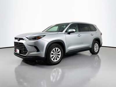 2025 Toyota Grand Highlander, $46477. Photo 3