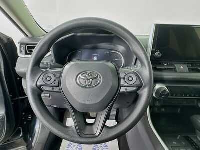 2025 Toyota RAV4, $33977. Photo 11