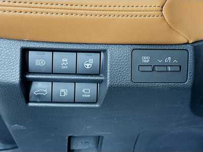 2020 Toyota Avalon, $34951. Photo 10