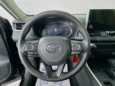 2025 Toyota RAV4, $31977. Photo 11