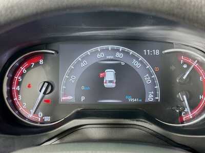 2025 Toyota RAV4, $31977. Photo 12