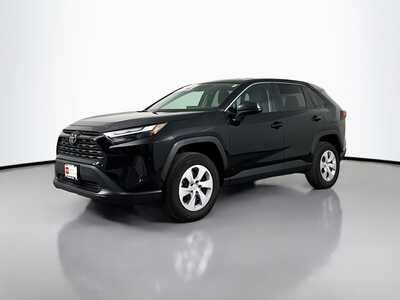 2025 Toyota RAV4, $31977. Photo 3
