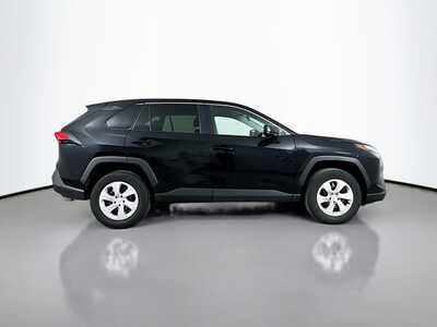 2025 Toyota RAV4, $31977. Photo 8