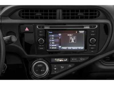 2015 Toyota Prius, $13977. Photo 10