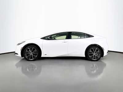 2024 Toyota Prius, $30977. Photo 4