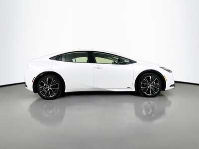 2024 Toyota Prius, $30977. Photo 8