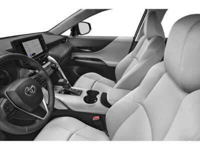 2024 Toyota Venza, $43477. Photo 9